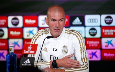 米兰电竞焦点-加克波禁区弧顶爆射破网