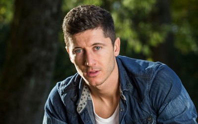 米兰电竞独家-卡瓦哈尔赛后安慰队友